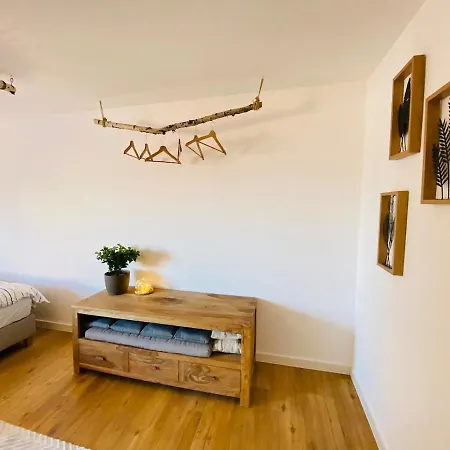 Apartamento Cinema - Kitchen & Balcony