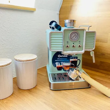 Apartament Cinema - Kitchen & Balcony