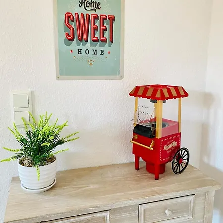 Cinema - Kitchen & Balcony Apartament Magdeburg