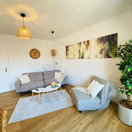 Cinema - Kitchen & Balcony *