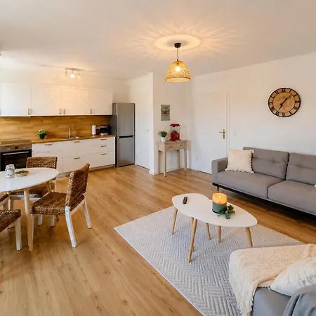 Apartman Cinema - Kitchen & Balcony *
