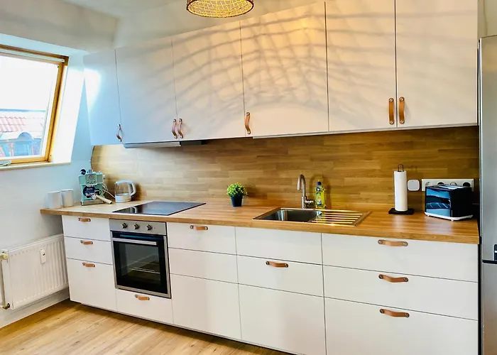 Apartman Cinema - Kitchen & Balcony Magdeburg