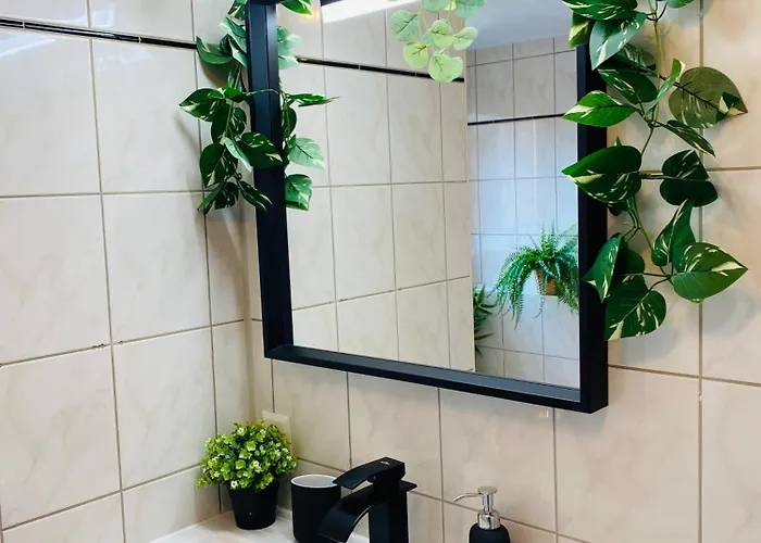 Cinema - Kitchen & Balcony