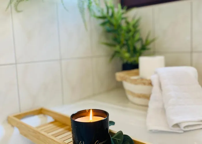 Cinema - Kitchen & Balcony