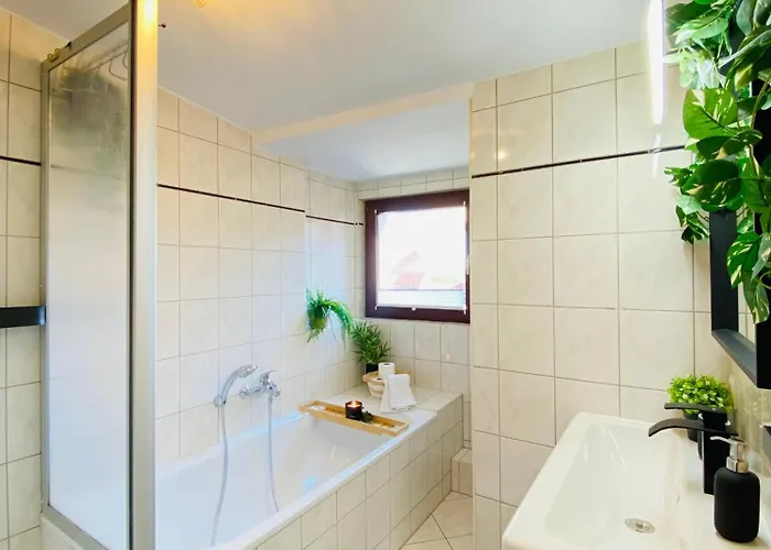 Apartman Cinema - Kitchen & Balcony Magdeburg