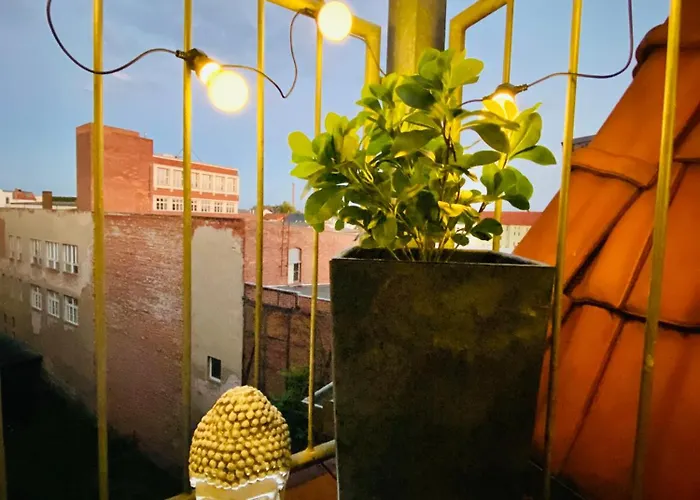 Cinema - Kitchen & Balcony 公寓 *