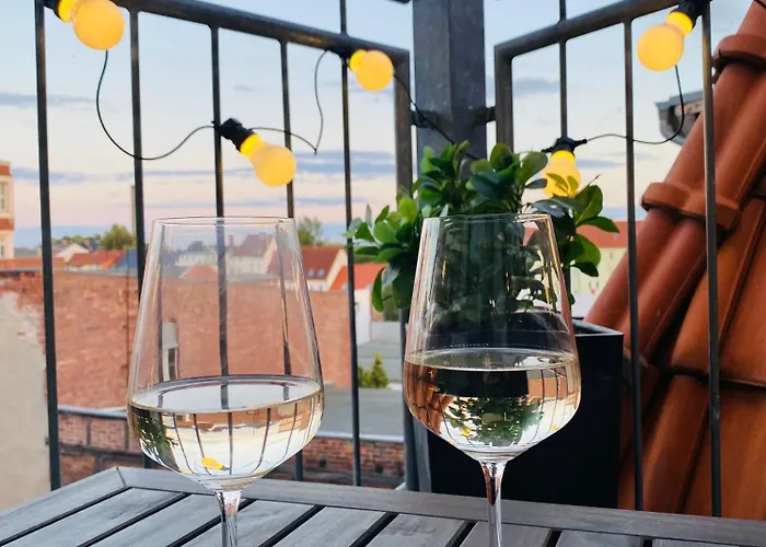 Cinema - Kitchen & Balcony 公寓